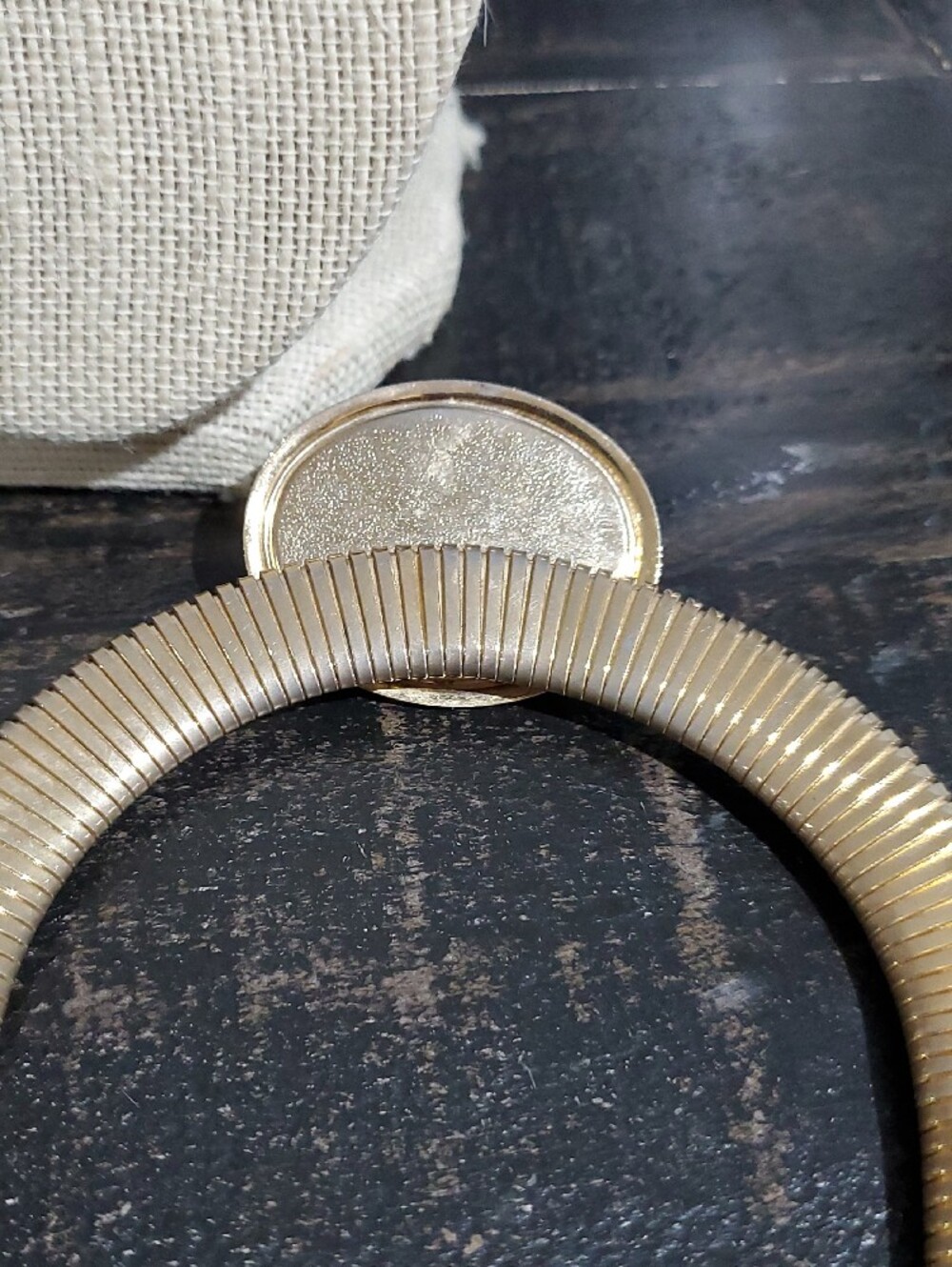 Gold-Tone Omega Ribbed Collar Necklace with Blue Stone Center Vintage Chunky - Picture 10 of 11
